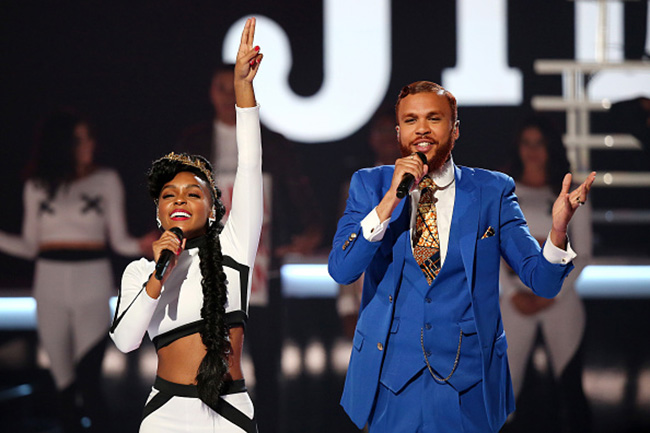 Award Show-Janelle Monae and Jidenna perform %22Yoga%22 and %22Classic Man%22 at the BET Awards 2015