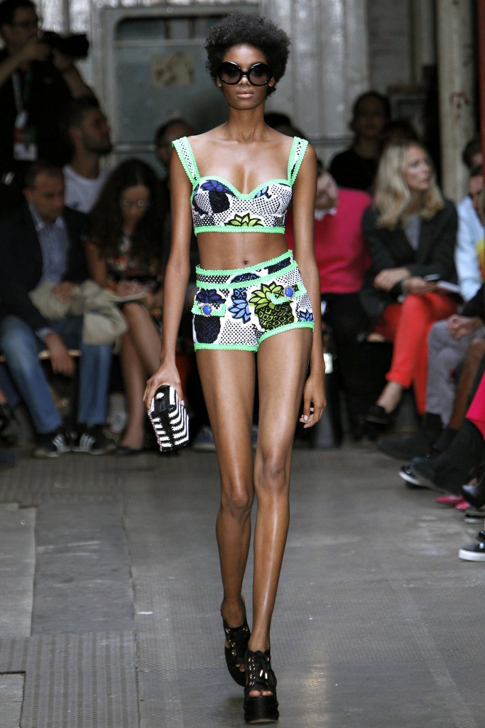 Moschino Cheap and Chic Spring 2013 Ready To Wear 8