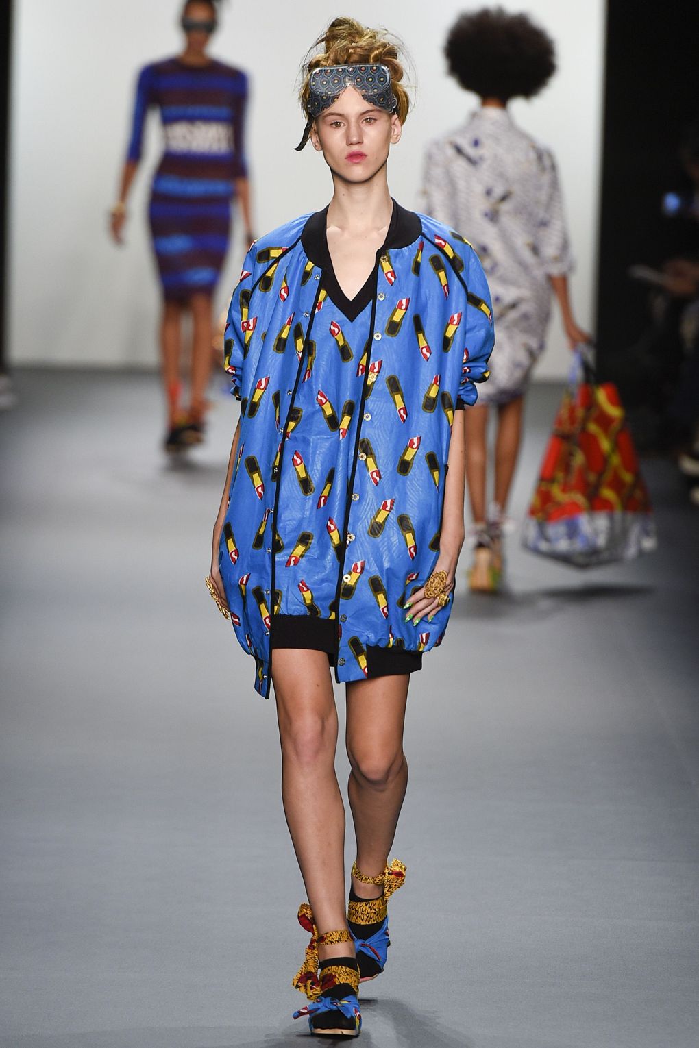 fashion-week-xuly-be%cc%88t-xuly-be%cc%88t-sprigsummer-2016-ready-to-wear-collection-14