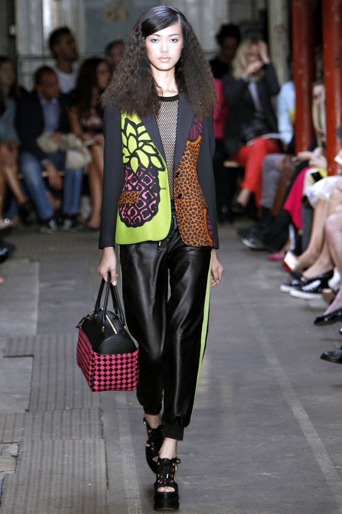 Moschino Cheap and Chic Spring 2013 Ready To Wear 5